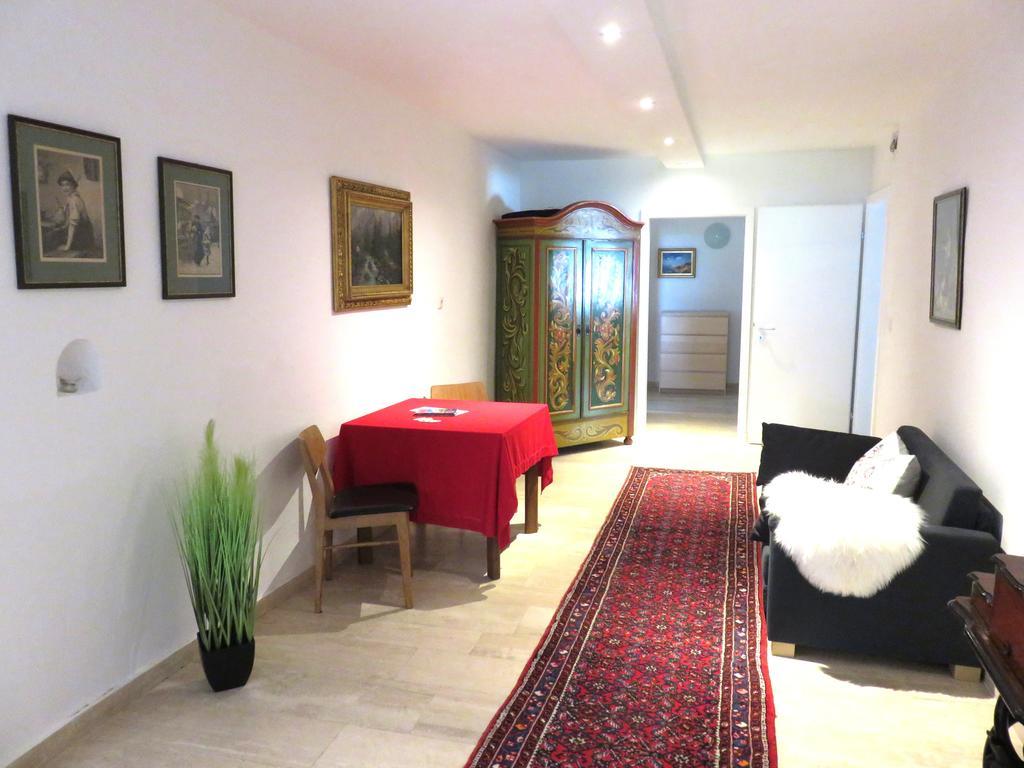 Ferienwohnung Aumuehle Freilassing Ruang foto